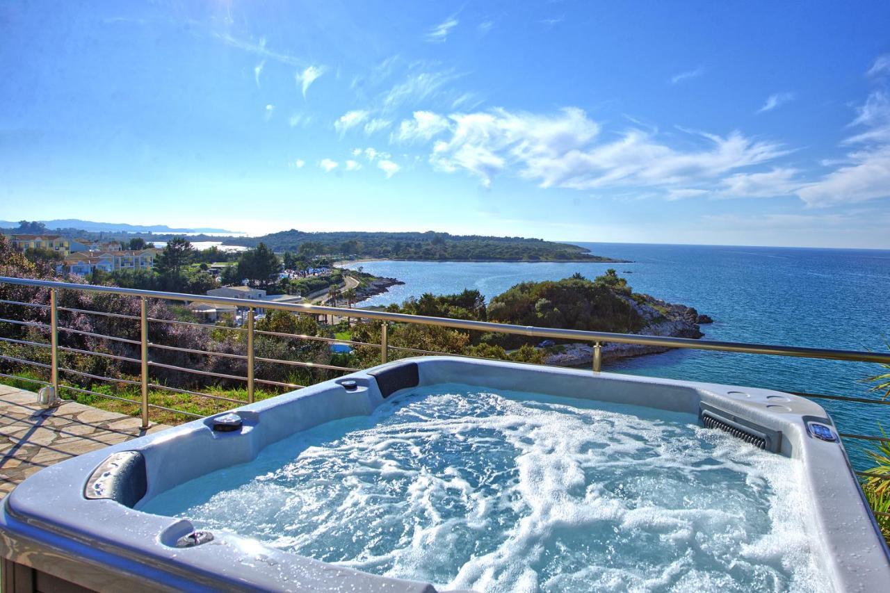 Beachfront Villa Seasun By Posarellivillas Agios Spyridon  Ngoại thất bức ảnh